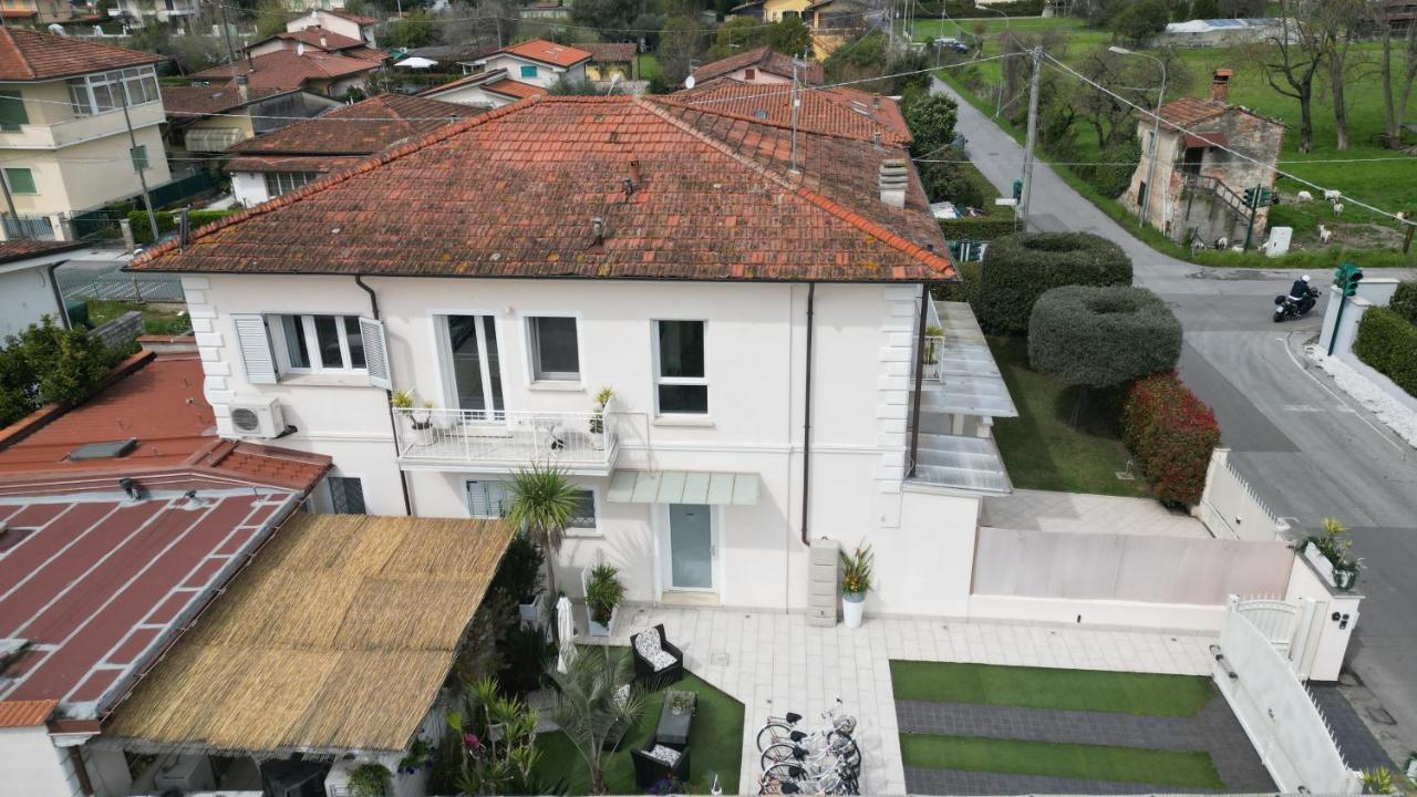 La Brise Hotel Marina di Pietrasanta Exterior photo