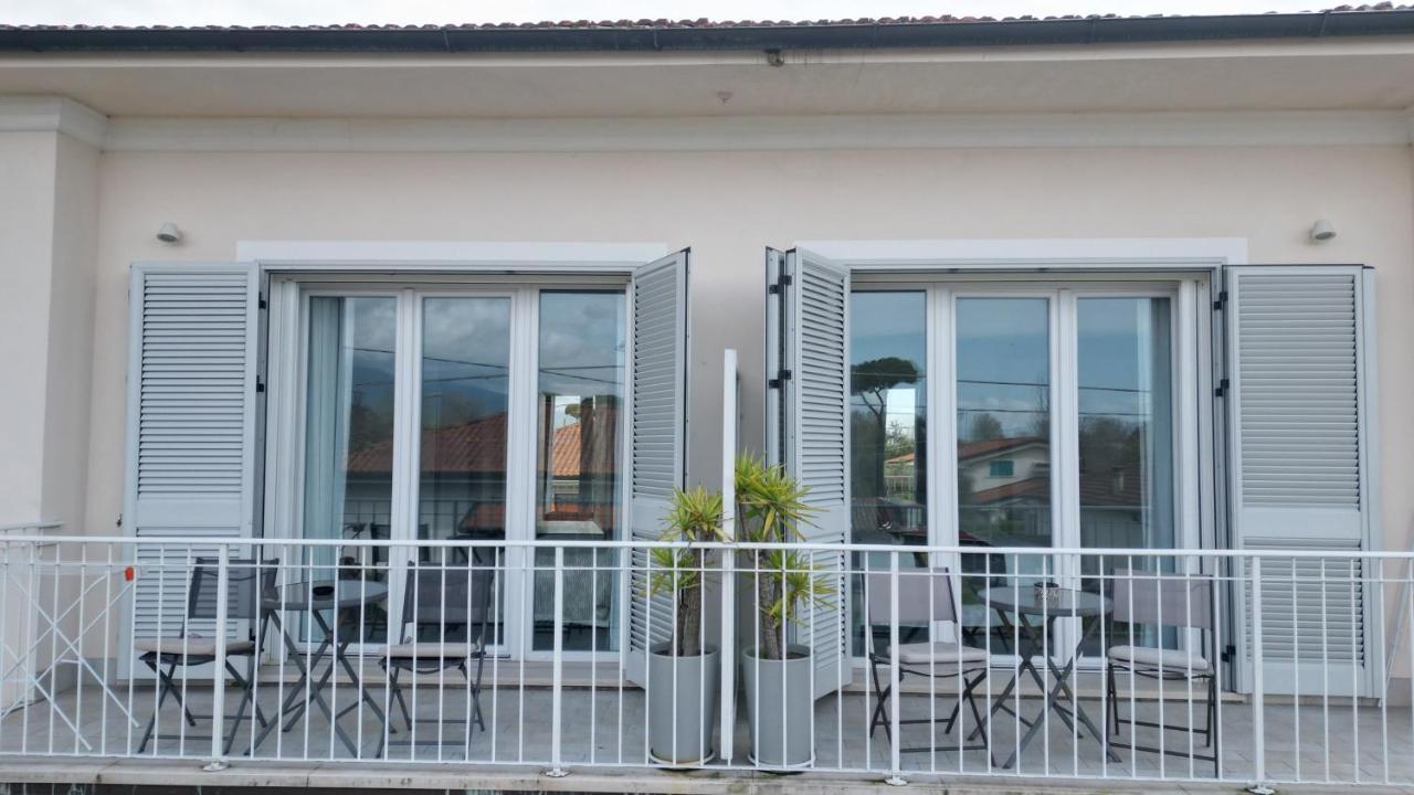La Brise Hotel Marina di Pietrasanta Exterior photo