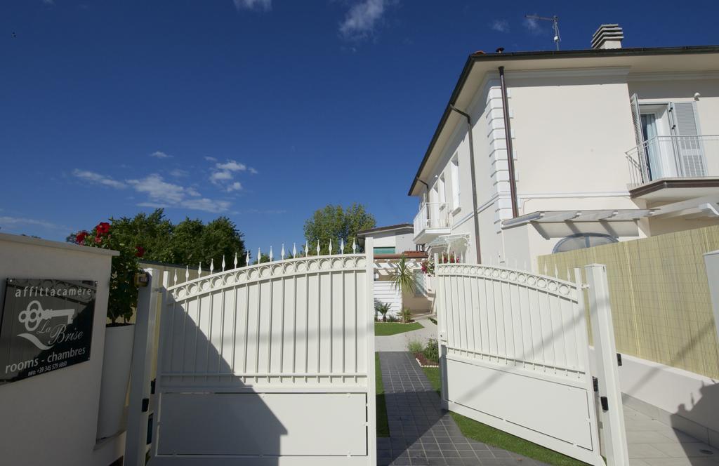 La Brise Hotel Marina di Pietrasanta Exterior photo
