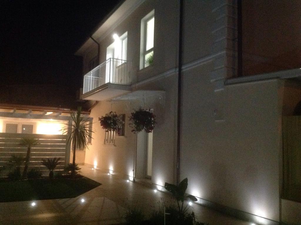 La Brise Hotel Marina di Pietrasanta Exterior photo